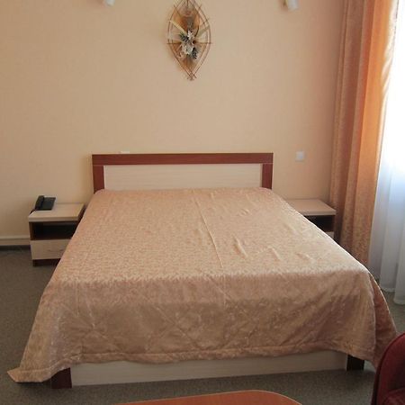 Sozh Hotel Gomel Bagian luar foto